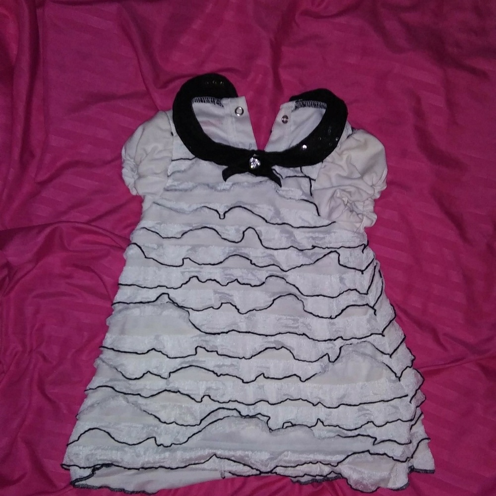 Baby grand girls dress shirt size 24m blck n white